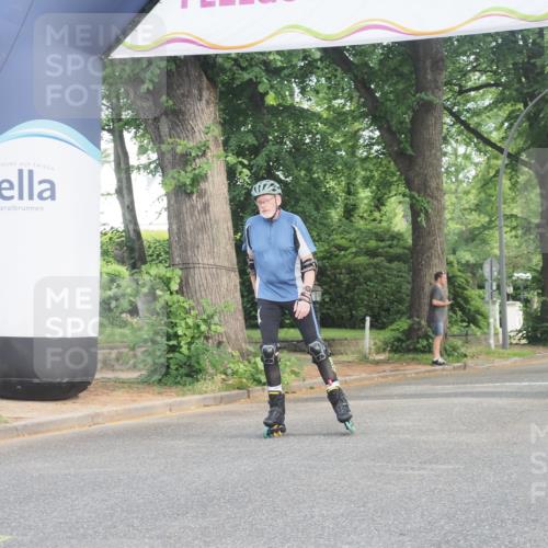 29.06.2025 - hella hamburg halbmarathon KatJ http://msf.ph/oto/8231487 29.06.2025 09:42:23 Zwischen KM18-KM19  meine-sportfotos.de