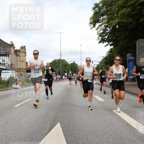 29.06.2025 - hella hamburg halbmarathon Yannick Fuchs http://msf.ph/oto/8231554 29.06.2025 10:34:06 20KM 1343, 2044, 2525, 2546, 2563, 2972, 3282, 3547, 4565, 4759, 5752, 7981, 8319, 8925, 9116, 9265, 9540, 11284, 11305, 11806, 12335, 12372, 13479, 13514, 14204, 14272, 14311, 14359, 15013, 15094, 15336, 15435, 15556, 15744, 16656, 17005, 17215, 17360, 17425, 17668, 18149, 18154, 18285, 18803 meine-sportfotos.de