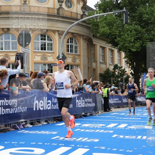 29.06.2025 - hella hamburg halbmarathon Strokosch-Dieckow http://msf.ph/oto/8231555 29.06.2025 10:33:26 Ziel 4602, 8956, 15326, 16931, 17056, 17489, 18731, 18854 meine-sportfotos.de