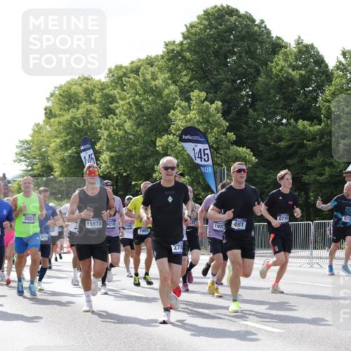 29.06.2025 - hella hamburg halbmarathon Jannik Wohlers http://msf.ph/oto/8231648 29.06.2025 09:52:29 Lombardsbrücke 1070, 1163, 1176, 1613, 1782, 2048, 2189, 2213, 2233, 2788, 2970, 3021, 3098, 3109, 3124, 3917, 3928, 4080, 4277, 4497, 4691, 4933, 4981, 5476, 5477, 5682, 6716, 7005, 7093, 7191, 7325, 7599, 7843, 8145, 8467, 8704, 8722, 8819, 9081, 9213, 9232, 9374, 9538, 10000, 10208, 10211, 10216, 10251, 10750, 10969, 11153, 11346, 11778, 12372, 12534, 12579, 12588, 12783, 13687, 13709, 13714, 13782, 14661, 14690, 14849, 15126, 15133, 15280, 15301, 15356, 15362, 15894, 16414 meine-sportfotos.de