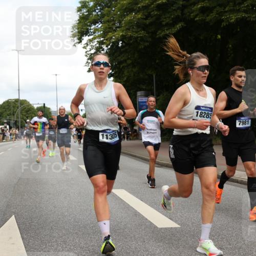 29.06.2025 - hella hamburg halbmarathon Yannick Fuchs http://msf.ph/oto/8231713 29.06.2025 10:34:07 20KM 1343, 2044, 2525, 2546, 2563, 2972, 3282, 3547, 4398, 4565, 4759, 5752, 7981, 8319, 8925, 9116, 9265, 9540, 11284, 11305, 11806, 12335, 12372, 13479, 13514, 14204, 14272, 14311, 14359, 15013, 15094, 15336, 15435, 15556, 15744, 17005, 17215, 17360, 17425, 17668, 17792, 17916, 18149, 18154, 18285, 18803 meine-sportfotos.de