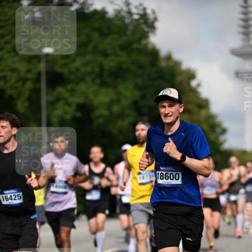 29.06.2025 - hella hamburg halbmarathon Dr. Thomas Lammeyer http://msf.ph/oto/8231736 29.06.2025 09:50:24 Kennedybrücke 1002, 1053, 1396, 1407, 1411, 1577, 1910, 1959, 2563, 2836, 2851, 3790, 3935, 4740, 5152, 5193, 6032, 6305, 6473, 7080, 7466, 7622, 7831, 7867, 8323, 9376, 9508, 10477, 11055, 11370 meine-sportfotos.de