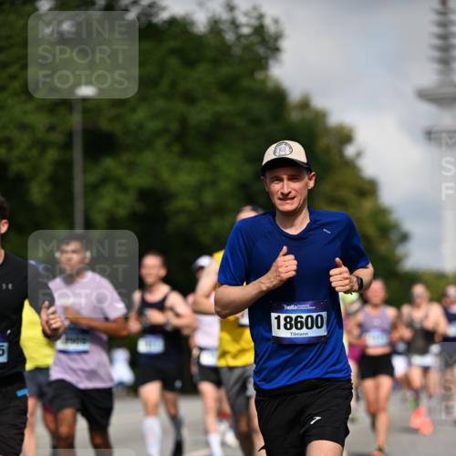29.06.2025 - hella hamburg halbmarathon Dr. Thomas Lammeyer http://msf.ph/oto/8231762 29.06.2025 09:50:25 Kennedybrücke 1002, 1053, 1396, 1407, 1411, 1577, 1910, 1959, 2563, 2836, 2851, 3790, 3935, 4740, 5193, 6032, 6305, 6473, 7080, 7466, 7622, 7831, 7867, 7972, 8323, 9376, 9508, 10477, 10771, 11055, 11370 meine-sportfotos.de