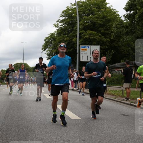 29.06.2025 - hella hamburg halbmarathon Yannick Fuchs http://msf.ph/oto/8231835 29.06.2025 10:46:48 20KM 1098, 1257, 1482, 1657, 1683, 2111, 2208, 2444, 2814, 3258, 3399, 3715, 3952, 3999, 4121, 4587, 4726, 5169, 5194, 5607, 5907, 6897, 7178, 7232, 7383, 7475, 8172, 8316, 8587, 8955, 9065, 9163, 10529, 10811, 11217, 12135, 12155, 12482, 12519, 13211, 13301, 14198, 14286, 14791, 14805, 15980, 16320, 16467, 16929, 17130, 17198, 17710, 17773, 18249, 18331, 19208 meine-sportfotos.de