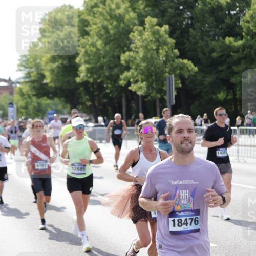 29.06.2025 - hella hamburg halbmarathon Jannik Wohlers http://msf.ph/oto/8231851 29.06.2025 09:52:42 Lombardsbrücke 1012, 1391, 1735, 2048, 2213, 2234, 2590, 2788, 2970, 3021, 3098, 3304, 3907, 3917, 3928, 4981, 4997, 5132, 5623, 5682, 6081, 6152, 6712, 6716, 7005, 7093, 7147, 7450, 8063, 8145, 8467, 8664, 8694, 8704, 8722, 8819, 9232, 9374, 9538, 9540, 9544, 9585, 10208, 10211, 10216, 10313, 11094, 11153, 11291, 11469, 11778, 12154, 12534, 12685, 12783, 12966, 13015, 13051, 13709, 13782, 14351, 14690, 14794, 15126, 15651 meine-sportfotos.de