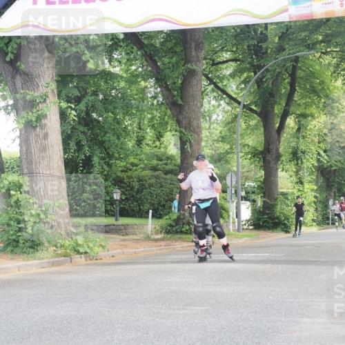 29.06.2025 - hella hamburg halbmarathon KatJ http://msf.ph/oto/8231859 29.06.2025 09:42:32 Zwischen KM18-KM19  meine-sportfotos.de