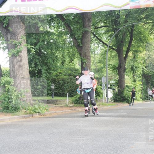 29.06.2025 - hella hamburg halbmarathon KatJ http://msf.ph/oto/8231910 29.06.2025 09:42:33 Zwischen KM18-KM19  meine-sportfotos.de