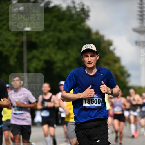 29.06.2025 - hella hamburg halbmarathon Dr. Thomas Lammeyer http://msf.ph/oto/8231941 29.06.2025 09:50:25 Kennedybrücke 1002, 1053, 1396, 1407, 1411, 1577, 1910, 1959, 2563, 2836, 2851, 3790, 3935, 4740, 5193, 6032, 6305, 6473, 7080, 7466, 7622, 7831, 7867, 7972, 8323, 9376, 9508, 10477, 10771, 11055, 11370 meine-sportfotos.de