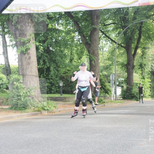 29.06.2025 - hella hamburg halbmarathon KatJ http://msf.ph/oto/8232092 29.06.2025 09:42:33 Zwischen KM18-KM19  meine-sportfotos.de