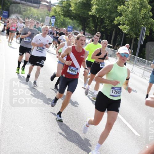 29.06.2025 - hella hamburg halbmarathon Jannik Wohlers http://msf.ph/oto/8232140 29.06.2025 09:52:43 Lombardsbrücke 1012, 1391, 1735, 2048, 2213, 2234, 2590, 2788, 2970, 3021, 3304, 3907, 3917, 3928, 4553, 4981, 4997, 5132, 5623, 6081, 6152, 6203, 6712, 6716, 7005, 7093, 7147, 7204, 7450, 8063, 8145, 8664, 8694, 8704, 8722, 8819, 9232, 9374, 9538, 9540, 9544, 9585, 10208, 10211, 10216, 10246, 10313, 11094, 11153, 11291, 11469, 11648, 11778, 12154, 12534, 12685, 12783, 12966, 13015, 13051, 13709, 13782, 14351, 14690, 14794, 15126, 15651, 15803 meine-sportfotos.de