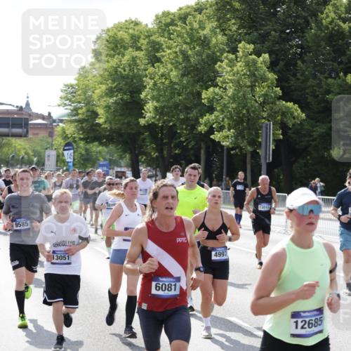 29.06.2025 - hella hamburg halbmarathon Jannik Wohlers http://msf.ph/oto/8232206 29.06.2025 09:52:43 Lombardsbrücke 1012, 1391, 1735, 2048, 2213, 2234, 2590, 2788, 2970, 3021, 3304, 3907, 3917, 3928, 4553, 4981, 4997, 5132, 5623, 6081, 6152, 6203, 6712, 6716, 7005, 7093, 7147, 7204, 7450, 8063, 8145, 8664, 8694, 8704, 8722, 8819, 9232, 9374, 9538, 9540, 9544, 9585, 10208, 10211, 10216, 10246, 10313, 11094, 11153, 11291, 11469, 11648, 11778, 12154, 12534, 12685, 12783, 12966, 13015, 13051, 13709, 13782, 14351, 14690, 14794, 15126, 15651, 15803 meine-sportfotos.de