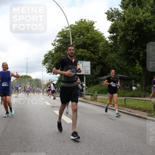 29.06.2025 - hella hamburg halbmarathon Yannick Fuchs http://msf.ph/oto/8232248 29.06.2025 10:46:50 20KM 1098, 1257, 1482, 1657, 1683, 2111, 2208, 2444, 2814, 3258, 3399, 3715, 3952, 3999, 4121, 4419, 4587, 4726, 5169, 5194, 5607, 5907, 6897, 7178, 7232, 7383, 7475, 8316, 8587, 8955, 9065, 9163, 10529, 10811, 11217, 11589, 11604, 11689, 12155, 12482, 12519, 13211, 13301, 14198, 14286, 14805, 15681, 15980, 16320, 16467, 16929, 17130, 17198, 17710, 17773, 18249, 18331, 19208 meine-sportfotos.de