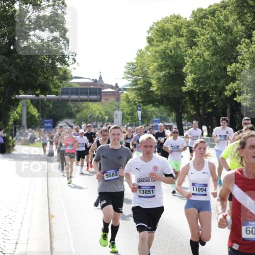 29.06.2025 - hella hamburg halbmarathon Jannik Wohlers http://msf.ph/oto/8232253 29.06.2025 09:52:44 Lombardsbrücke 1012, 1391, 1735, 2048, 2213, 2234, 2590, 2788, 2970, 3021, 3304, 3907, 3917, 3928, 4553, 4981, 4997, 5132, 5623, 6081, 6152, 6203, 6712, 6716, 7005, 7093, 7147, 7204, 7450, 7765, 8063, 8145, 8664, 8694, 8704, 8722, 8819, 9232, 9305, 9374, 9534, 9538, 9540, 9544, 9585, 10208, 10211, 10216, 10246, 10313, 11094, 11153, 11291, 11469, 11648, 12035, 12154, 12534, 12643, 12685, 12783, 12966, 13015, 13051, 13709, 13782, 14351, 14690, 14794, 15126, 15651, 15803, 15900 meine-sportfotos.de
