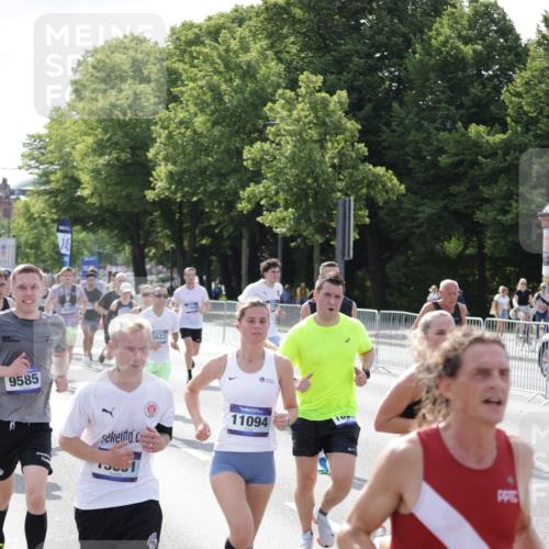 29.06.2025 - hella hamburg halbmarathon Jannik Wohlers http://msf.ph/oto/8232269 29.06.2025 09:52:44 Lombardsbrücke 1012, 1391, 1735, 2048, 2213, 2234, 2590, 2788, 2970, 3021, 3304, 3907, 3917, 3928, 4553, 4981, 4997, 5132, 5623, 6081, 6152, 6203, 6712, 6716, 7005, 7093, 7147, 7204, 7450, 7765, 8063, 8145, 8664, 8694, 8704, 8722, 8819, 9232, 9305, 9374, 9534, 9538, 9540, 9544, 9585, 10208, 10211, 10216, 10246, 10313, 11094, 11153, 11291, 11469, 11648, 12035, 12154, 12534, 12643, 12685, 12783, 12966, 13015, 13051, 13709, 13782, 14351, 14690, 14794, 15126, 15651, 15803, 15900 meine-sportfotos.de