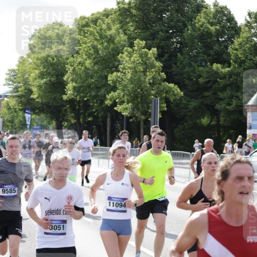 29.06.2025 - hella hamburg halbmarathon Jannik Wohlers http://msf.ph/oto/8232282 29.06.2025 09:52:45 Lombardsbrücke 1012, 1391, 1735, 1759, 2048, 2213, 2234, 2590, 2970, 3021, 3304, 3907, 3917, 3928, 4553, 4981, 4997, 5132, 5623, 5624, 6081, 6152, 6203, 6712, 6716, 7005, 7093, 7147, 7204, 7450, 7765, 8063, 8145, 8664, 8694, 8704, 8722, 8819, 9232, 9305, 9374, 9534, 9538, 9540, 9544, 9585, 10208, 10211, 10216, 10246, 10313, 11094, 11153, 11291, 11469, 11648, 12035, 12154, 12534, 12643, 12685, 12783, 12966, 13015, 13051, 13709, 13782, 14351, 14690, 14794, 15126, 15651, 15803, 15900 meine-sportfotos.de