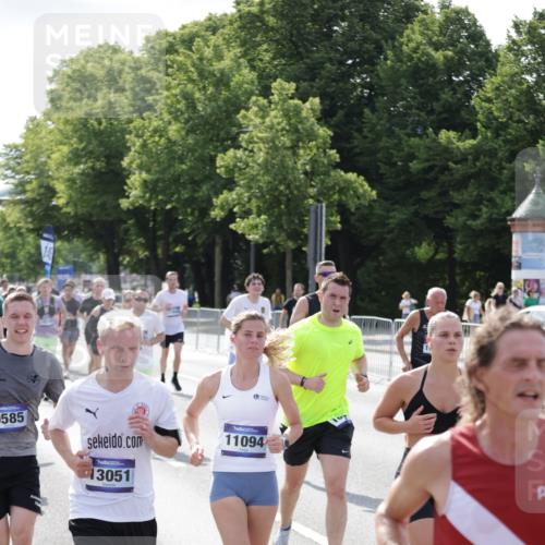 29.06.2025 - hella hamburg halbmarathon Jannik Wohlers http://msf.ph/oto/8232285 29.06.2025 09:52:45 Lombardsbrücke 1012, 1391, 1735, 1759, 2048, 2213, 2234, 2590, 2970, 3021, 3304, 3907, 3917, 3928, 4553, 4981, 4997, 5132, 5623, 5624, 6081, 6152, 6203, 6712, 6716, 7005, 7093, 7147, 7204, 7450, 7765, 8063, 8145, 8664, 8694, 8704, 8722, 8819, 9232, 9305, 9374, 9534, 9538, 9540, 9544, 9585, 10208, 10211, 10216, 10246, 10313, 11094, 11153, 11291, 11469, 11648, 12035, 12154, 12534, 12643, 12685, 12783, 12966, 13015, 13051, 13709, 13782, 14351, 14690, 14794, 15126, 15651, 15803, 15900 meine-sportfotos.de