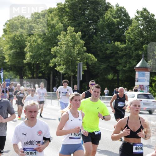 29.06.2025 - hella hamburg halbmarathon Jannik Wohlers http://msf.ph/oto/8232320 29.06.2025 09:52:45 Lombardsbrücke 1012, 1391, 1735, 1759, 2048, 2213, 2234, 2590, 2970, 3021, 3304, 3907, 3917, 3928, 4553, 4981, 4997, 5132, 5623, 5624, 6081, 6152, 6203, 6712, 6716, 7005, 7093, 7147, 7204, 7450, 7765, 8063, 8145, 8664, 8694, 8704, 8722, 8819, 9232, 9305, 9374, 9534, 9538, 9540, 9544, 9585, 10208, 10211, 10216, 10246, 10313, 11094, 11153, 11291, 11469, 11648, 12035, 12154, 12534, 12643, 12685, 12783, 12966, 13015, 13051, 13709, 13782, 14351, 14690, 14794, 15126, 15651, 15803, 15900 meine-sportfotos.de