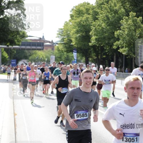 29.06.2025 - hella hamburg halbmarathon Jannik Wohlers http://msf.ph/oto/8232328 29.06.2025 09:52:45 Lombardsbrücke 1012, 1391, 1735, 1759, 2048, 2213, 2234, 2590, 2970, 3021, 3304, 3907, 3917, 3928, 4553, 4981, 4997, 5132, 5623, 5624, 6081, 6152, 6203, 6712, 6716, 7005, 7093, 7147, 7204, 7450, 7765, 8063, 8145, 8664, 8694, 8704, 8722, 8819, 9232, 9305, 9374, 9534, 9538, 9540, 9544, 9585, 10208, 10211, 10216, 10246, 10313, 11094, 11153, 11291, 11469, 11648, 12035, 12154, 12534, 12643, 12685, 12783, 12966, 13015, 13051, 13709, 13782, 14351, 14690, 14794, 15126, 15651, 15803, 15900 meine-sportfotos.de