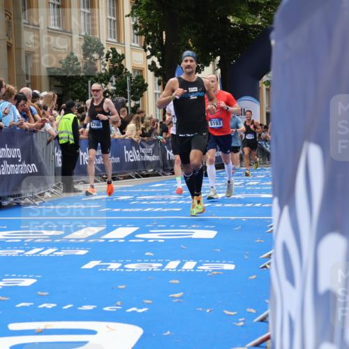 29.06.2025 - hella hamburg halbmarathon Strokosch-Dieckow http://msf.ph/oto/8232341 29.06.2025 10:33:46 Ziel 1743, 2228, 2243, 2746, 4246, 5193, 10865, 13771, 14310, 14466, 16243, 16755 meine-sportfotos.de