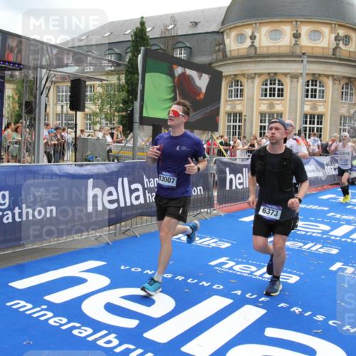 29.06.2025 - hella hamburg halbmarathon Michael Strokosch http://msf.ph/oto/8232389 29.06.2025 10:47:16 Ziel 2623, 4093, 6134, 6373, 6716, 7480, 7908, 10208, 10211, 13007, 13672, 15684, 16286, 17718, 17915, 18856 meine-sportfotos.de