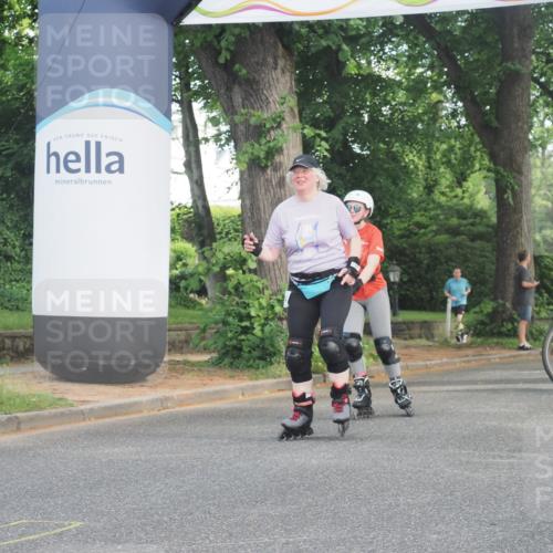 29.06.2025 - hella hamburg halbmarathon KatJ http://msf.ph/oto/8232517 29.06.2025 09:42:34 Zwischen KM18-KM19  meine-sportfotos.de