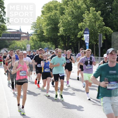 29.06.2025 - hella hamburg halbmarathon Jannik Wohlers http://msf.ph/oto/8232610 29.06.2025 09:52:48 Lombardsbrücke 1012, 1391, 1466, 1558, 1735, 1759, 2048, 2213, 2234, 2590, 2970, 3304, 3907, 3928, 4091, 4553, 4997, 5022, 5132, 5623, 5624, 6081, 6152, 6203, 6460, 6712, 7147, 7204, 7322, 7450, 7765, 8063, 8145, 8664, 8694, 8704, 8722, 8819, 9232, 9305, 9534, 9538, 9540, 9544, 9585, 9794, 10208, 10211, 10216, 10246, 10313, 10789, 11094, 11153, 11291, 11469, 11648, 12035, 12154, 12643, 12685, 12966, 13015, 13051, 13303, 13690, 13709, 13782, 14351, 14794, 15651, 15803, 15900, 16617 meine-sportfotos.de