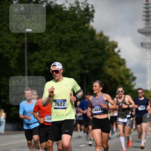 29.06.2025 - hella hamburg halbmarathon Dr. Thomas Lammeyer http://msf.ph/oto/8232617 29.06.2025 09:50:27 Kennedybrücke 1002, 1053, 1396, 1407, 1411, 1910, 1959, 2228, 2563, 2836, 2851, 3790, 3935, 4740, 5193, 6032, 6305, 6473, 7080, 7622, 7831, 7867, 7972, 9376, 9508, 10477, 10771, 11055, 11370 meine-sportfotos.de