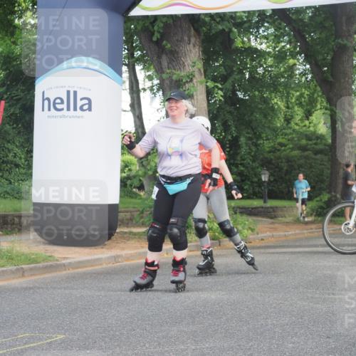 29.06.2025 - hella hamburg halbmarathon KatJ http://msf.ph/oto/8232634 29.06.2025 09:42:34 Zwischen KM18-KM19  meine-sportfotos.de