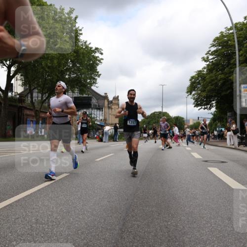 29.06.2025 - hella hamburg halbmarathon Yannick Fuchs http://msf.ph/oto/8232657 29.06.2025 10:46:52 20KM 1098, 1257, 1482, 1657, 1683, 2111, 2208, 2444, 2814, 3258, 3399, 3952, 3999, 4121, 4419, 4587, 4726, 5169, 5194, 5607, 5907, 6897, 7178, 7232, 7383, 7475, 8273, 8316, 8587, 8651, 8955, 9065, 9163, 10529, 10811, 11217, 11588, 11589, 11604, 11689, 12155, 12482, 12519, 13211, 13301, 14198, 14286, 14805, 15681, 15980, 16467, 16929, 17130, 17198, 17710, 17773, 18249, 18331, 19208 meine-sportfotos.de