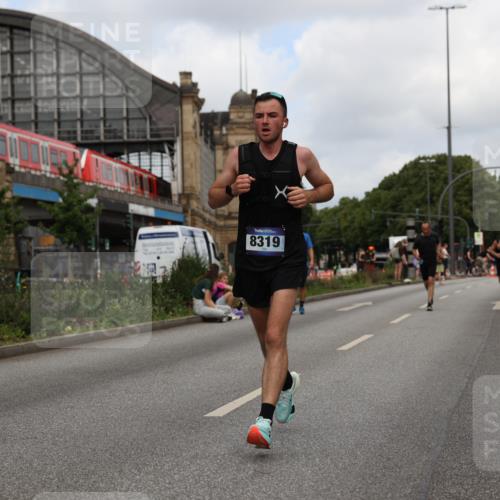29.06.2025 - hella hamburg halbmarathon Yannick Fuchs http://msf.ph/oto/8232658 29.06.2025 10:34:16 20KM 1358, 2044, 2546, 2563, 2573, 2972, 3547, 3626, 4398, 4565, 5752, 7981, 8319, 8346, 8925, 9116, 9265, 9540, 11284, 11305, 11714, 11806, 12046, 12091, 12335, 12372, 13190, 13479, 13514, 14077, 14204, 14272, 14359, 15094, 15336, 15421, 15435, 15744, 15828, 17005, 17215, 17360, 17425, 17668, 17792, 17916, 18013, 18154, 18285, 18803 meine-sportfotos.de