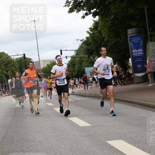 29.06.2025 - hella hamburg halbmarathon Yannick Fuchs http://msf.ph/oto/8232696 29.06.2025 10:34:17 20KM 1358, 2044, 2546, 2563, 2573, 2972, 3547, 3626, 4398, 4565, 5752, 7981, 8319, 8346, 8925, 9116, 9540, 11284, 11305, 11714, 11806, 12046, 12091, 12335, 12372, 13190, 13479, 13514, 14077, 14204, 14272, 15094, 15336, 15421, 15435, 15744, 15828, 17005, 17425, 17668, 17792, 17916, 18013, 18154, 18285, 18803 meine-sportfotos.de