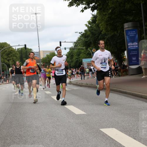 29.06.2025 - hella hamburg halbmarathon Yannick Fuchs http://msf.ph/oto/8232711 29.06.2025 10:34:17 20KM 1358, 2044, 2546, 2563, 2573, 2972, 3547, 3626, 4398, 4565, 5752, 7981, 8319, 8346, 8925, 9116, 9540, 11284, 11305, 11714, 11806, 12046, 12091, 12335, 12372, 13190, 13479, 13514, 14077, 14204, 14272, 15094, 15336, 15421, 15435, 15744, 15828, 17005, 17425, 17668, 17792, 17916, 18013, 18154, 18285, 18803 meine-sportfotos.de