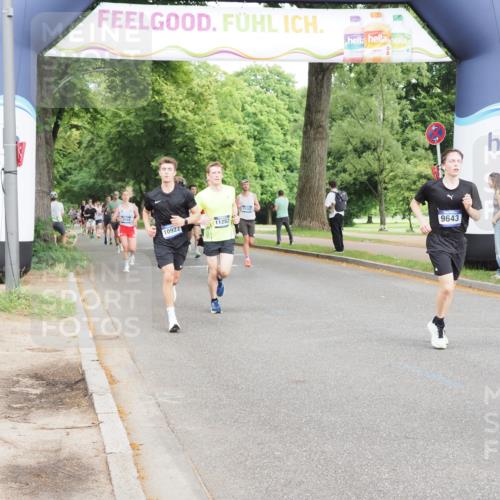 29.06.2025 - hella hamburg halbmarathon MichiJ http://msf.ph/oto/8232786 29.06.2025 10:26:41 Zwischen KM18-KM19 3480, 5791, 7743, 8571, 9017, 9171, 9643, 10793, 16075, 18193, 18277 meine-sportfotos.de