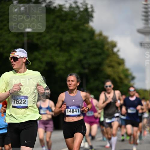 29.06.2025 - hella hamburg halbmarathon Dr. Thomas Lammeyer http://msf.ph/oto/8232808 29.06.2025 09:50:28 Kennedybrücke 1002, 1053, 1396, 1407, 1411, 1910, 1959, 2228, 2563, 2836, 2851, 3790, 3935, 4246, 4740, 5193, 6032, 6305, 6473, 7080, 7622, 7831, 7867, 7972, 9376, 9508, 10477, 10771, 11055, 11370 meine-sportfotos.de