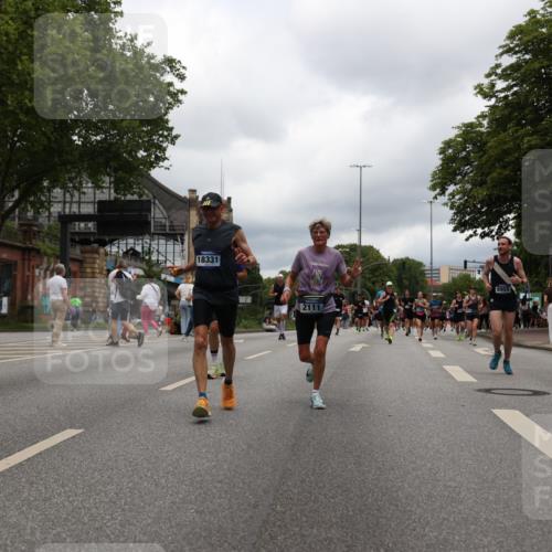 29.06.2025 - hella hamburg halbmarathon Yannick Fuchs http://msf.ph/oto/8232819 29.06.2025 10:46:54 20KM 1098, 1257, 1258, 1482, 1657, 1683, 2111, 2208, 2444, 2814, 2910, 3258, 3399, 3952, 3999, 4121, 4419, 4587, 4726, 5169, 5194, 5607, 5907, 6897, 7178, 7232, 7383, 8273, 8361, 8587, 8651, 8955, 9065, 9163, 10529, 10724, 10811, 11217, 11588, 11589, 11604, 11689, 12155, 12482, 12519, 12910, 13211, 14198, 14286, 14805, 15430, 15681, 15980, 16467, 16929, 17130, 17198, 17710, 18249, 18331, 18901, 19208, 19244 meine-sportfotos.de