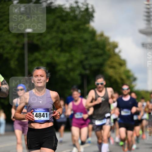 29.06.2025 - hella hamburg halbmarathon Dr. Thomas Lammeyer http://msf.ph/oto/8232862 29.06.2025 09:50:29 Kennedybrücke 1002, 1053, 1396, 1407, 1411, 1910, 1959, 2228, 2563, 2836, 2851, 3790, 3935, 4246, 4740, 5193, 6032, 6305, 6473, 7080, 7622, 7831, 7867, 7972, 9376, 9508, 10771, 11055, 11370 meine-sportfotos.de