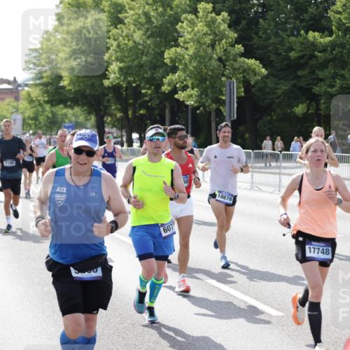 29.06.2025 - hella hamburg halbmarathon Jannik Wohlers http://msf.ph/oto/8232879 29.06.2025 09:53:07 Lombardsbrücke 1466, 1558, 1750, 2365, 2402, 2623, 3004, 3146, 3186, 3414, 4091, 4310, 5022, 5460, 5692, 6071, 6282, 6375, 6460, 6903, 7322, 7448, 9126, 9200, 9303, 9626, 9723, 9794, 9965, 10789, 11283, 11858, 12271, 13009, 13303, 13450, 13690, 14034, 14200, 14262, 14275, 14464, 15519, 15629, 16084, 16105, 16286, 16333, 16617, 16685, 16725, 17384, 17718, 17729, 17748, 17960, 18066, 18638, 18678, 18922 meine-sportfotos.de