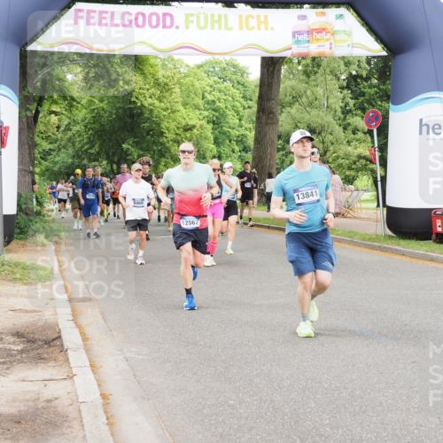 29.06.2025 - hella hamburg halbmarathon MichiJ http://msf.ph/oto/8232899 29.06.2025 10:49:43 Zwischen KM18-KM19 1114, 1940, 4859, 6311, 8469, 9124, 9899, 10194, 11402, 12567, 13739, 13841, 16540, 18359, 18739, 18796 meine-sportfotos.de
