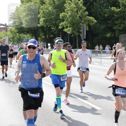29.06.2025 - hella hamburg halbmarathon Jannik Wohlers http://msf.ph/oto/8232905 29.06.2025 09:53:07 Lombardsbrücke 1466, 1558, 1750, 2365, 2402, 2623, 3004, 3146, 3186, 3414, 4091, 4310, 5022, 5460, 5692, 6071, 6282, 6375, 6460, 6903, 7322, 7448, 9126, 9200, 9303, 9626, 9723, 9794, 9965, 10789, 11283, 11858, 12271, 13009, 13303, 13450, 13690, 14034, 14200, 14262, 14275, 14464, 15519, 15629, 16084, 16105, 16286, 16333, 16617, 16685, 16725, 17384, 17718, 17729, 17748, 17960, 18066, 18638, 18678, 18922 meine-sportfotos.de