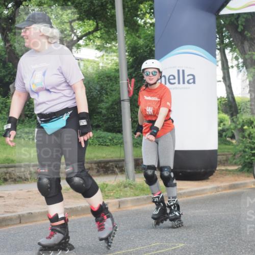 29.06.2025 - hella hamburg halbmarathon KatJ http://msf.ph/oto/8232946 29.06.2025 09:42:35 Zwischen KM18-KM19  meine-sportfotos.de