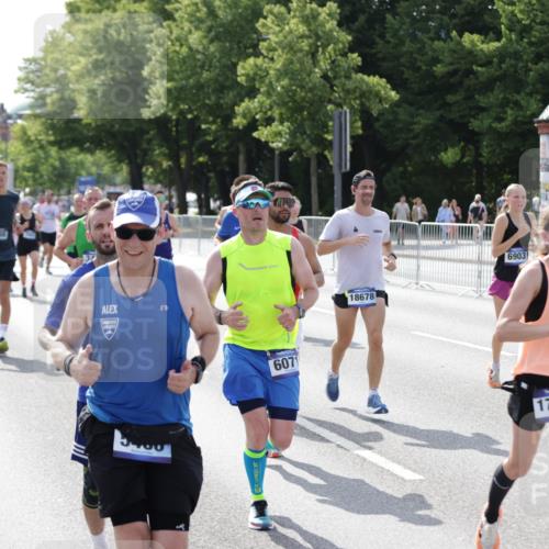 29.06.2025 - hella hamburg halbmarathon Jannik Wohlers http://msf.ph/oto/8232957 29.06.2025 09:53:07 Lombardsbrücke 1466, 1558, 1750, 2365, 2402, 2623, 3004, 3146, 3186, 3414, 4091, 4310, 5022, 5460, 5692, 6071, 6282, 6375, 6460, 6903, 7322, 7448, 9126, 9200, 9303, 9626, 9723, 9794, 9965, 10789, 11283, 11858, 12271, 13009, 13303, 13450, 13690, 14034, 14200, 14262, 14275, 14464, 15519, 15629, 16084, 16105, 16286, 16333, 16617, 16685, 16725, 17384, 17718, 17729, 17748, 17960, 18066, 18638, 18678, 18922 meine-sportfotos.de