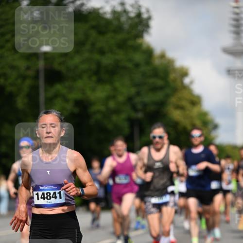 29.06.2025 - hella hamburg halbmarathon Dr. Thomas Lammeyer http://msf.ph/oto/8232973 29.06.2025 09:50:29 Kennedybrücke 1002, 1053, 1396, 1407, 1411, 1910, 1959, 2228, 2563, 2836, 2851, 3790, 3935, 4246, 4740, 5193, 6032, 6305, 6473, 7080, 7622, 7831, 7867, 7972, 9376, 9508, 10771, 11055, 11370 meine-sportfotos.de