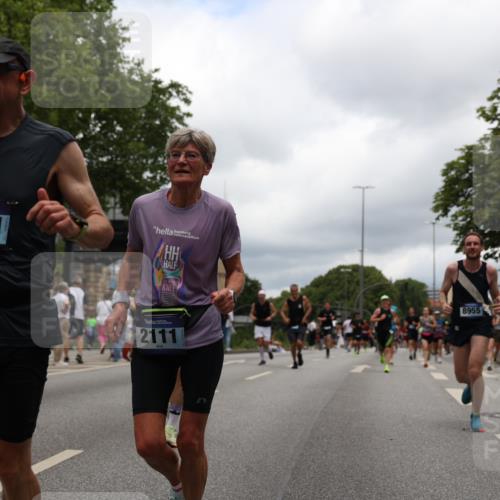 29.06.2025 - hella hamburg halbmarathon Yannick Fuchs http://msf.ph/oto/8232979 29.06.2025 10:46:56 20KM 1098, 1257, 1258, 1482, 1657, 1683, 2111, 2208, 2910, 3258, 3334, 3399, 3952, 3999, 4419, 4587, 4726, 5169, 5194, 5607, 5907, 6198, 6897, 7178, 7232, 7383, 8273, 8361, 8587, 8651, 8955, 9065, 9163, 10529, 10724, 10811, 11217, 11588, 11589, 11604, 11689, 12155, 12482, 12910, 13211, 14198, 14286, 14805, 15430, 15681, 15980, 16467, 16929, 17130, 17198, 17710, 18249, 18331, 18901, 19208, 19244 meine-sportfotos.de