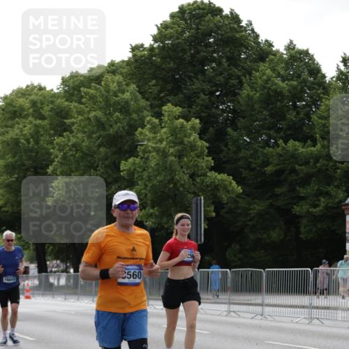 29.06.2025 - hella hamburg halbmarathon Jannik Wohlers http://msf.ph/oto/8232980 29.06.2025 10:28:17 Lombardsbrücke 1518, 1557, 4700, 4834, 5249, 5250, 5718, 5903, 5939, 6102, 6418, 7980, 8560, 9642, 9716, 9855, 10068, 10434, 15256, 16125, 16643, 18293 meine-sportfotos.de