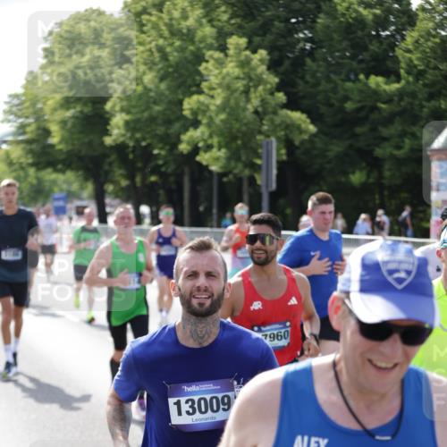 29.06.2025 - hella hamburg halbmarathon Jannik Wohlers http://msf.ph/oto/8232999 29.06.2025 09:53:08 Lombardsbrücke 1466, 1558, 1750, 2365, 2402, 2623, 2890, 2937, 3004, 3146, 3186, 3414, 4091, 4310, 5022, 5460, 5692, 6071, 6282, 6375, 6388, 6460, 6903, 7322, 7448, 9126, 9200, 9303, 9626, 9723, 9965, 10789, 11283, 11858, 12271, 13009, 13450, 13690, 14034, 14200, 14262, 14275, 14464, 14764, 15519, 15629, 16084, 16105, 16286, 16333, 16617, 16685, 16725, 17384, 17718, 17729, 17748, 17960, 18066, 18638, 18678, 18922 meine-sportfotos.de