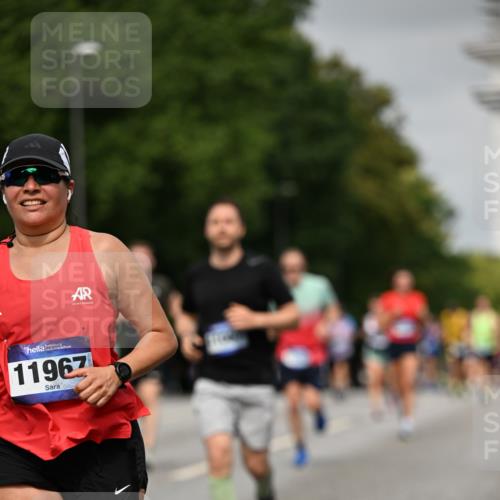 29.06.2025 - hella hamburg halbmarathon Dr. Thomas Lammeyer http://msf.ph/oto/8233030 29.06.2025 10:13:30 Kennedybrücke 7081, 7187, 7636, 9297, 9306, 9781, 10819, 11067 meine-sportfotos.de