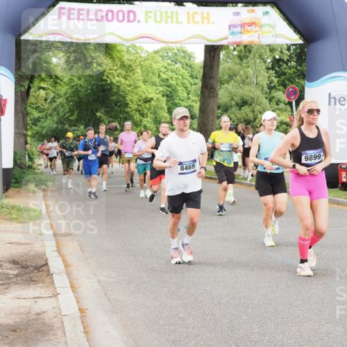 29.06.2025 - hella hamburg halbmarathon MichiJ http://msf.ph/oto/8233036 29.06.2025 10:49:45 Zwischen KM18-KM19 1126, 1724, 6311, 8469, 9899, 10194, 11402, 12567, 13739, 13841, 15093, 16540, 18028, 18359, 18739, 18796 meine-sportfotos.de