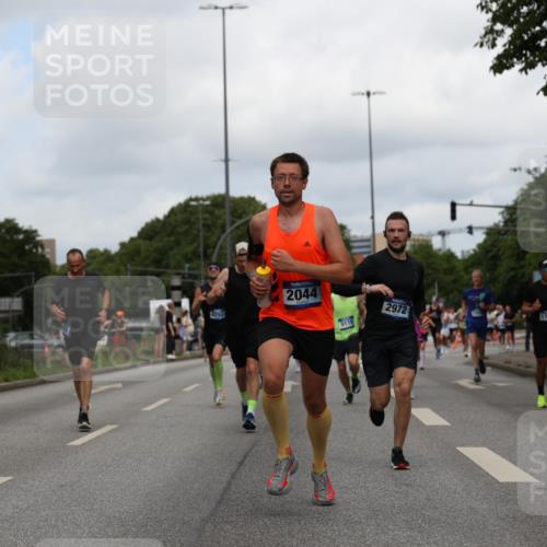 29.06.2025 - hella hamburg halbmarathon Yannick Fuchs http://msf.ph/oto/8233054 29.06.2025 10:34:18 20KM 1358, 1975, 2044, 2546, 2563, 2573, 2972, 3547, 3626, 4398, 4565, 5752, 7981, 8319, 8346, 8925, 9116, 9540, 11284, 11714, 11806, 12046, 12091, 12335, 12372, 13190, 13479, 13514, 14077, 14204, 14272, 14699, 15094, 15336, 15421, 15435, 15744, 15828, 17425, 17668, 17792, 17916, 17973, 18013, 18154, 18803 meine-sportfotos.de