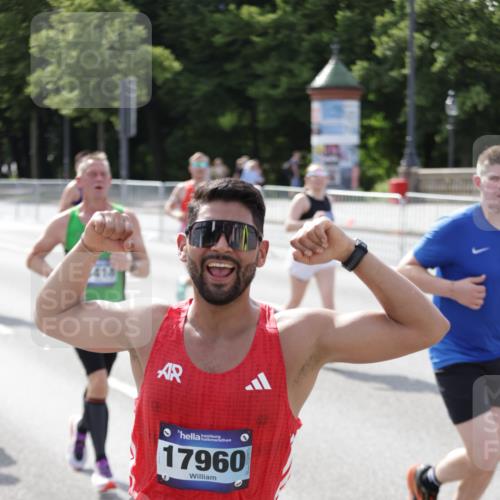 29.06.2025 - hella hamburg halbmarathon Jannik Wohlers http://msf.ph/oto/8233061 29.06.2025 09:53:09 Lombardsbrücke 1466, 1750, 2365, 2402, 2623, 2890, 2937, 3004, 3146, 3186, 3414, 4310, 5362, 5460, 5692, 6071, 6282, 6375, 6388, 6460, 6903, 7322, 7448, 9126, 9200, 9303, 9626, 9723, 9965, 10789, 11283, 11858, 12271, 13009, 13450, 14034, 14200, 14262, 14275, 14464, 14764, 15519, 15629, 16084, 16105, 16286, 16333, 16685, 16725, 17384, 17718, 17729, 17748, 17960, 18066, 18638, 18678, 18922 meine-sportfotos.de