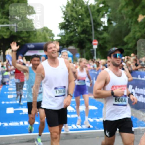 29.06.2025 - hella hamburg halbmarathon Zöllner http://msf.ph/oto/8233171 29.06.2025 10:54:23 Ziel 1267, 1442, 3103, 3177, 3861, 4635, 6082, 6084, 6511, 6512, 7274, 8223, 8772, 11430, 12362, 13033, 13289, 13803, 15946, 16527, 16574, 16750, 16879, 17087, 17698, 18268 meine-sportfotos.de